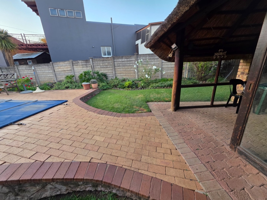 4 Bedroom Property for Sale in Heuwelsig Free State